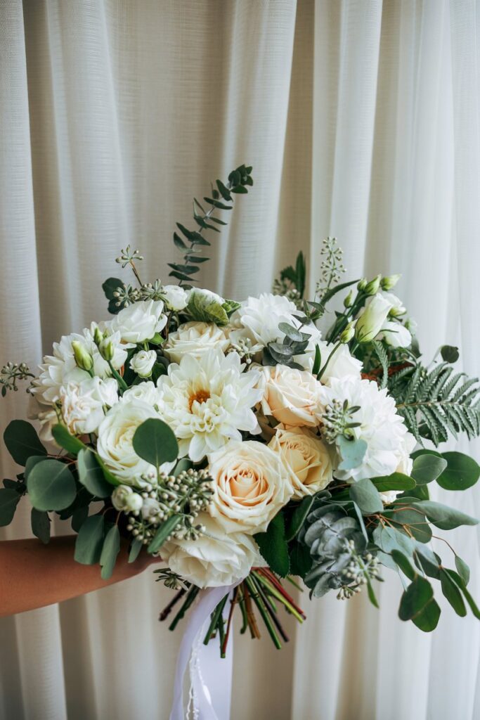 Final Thoughts on Winter Wedding Bouquets
