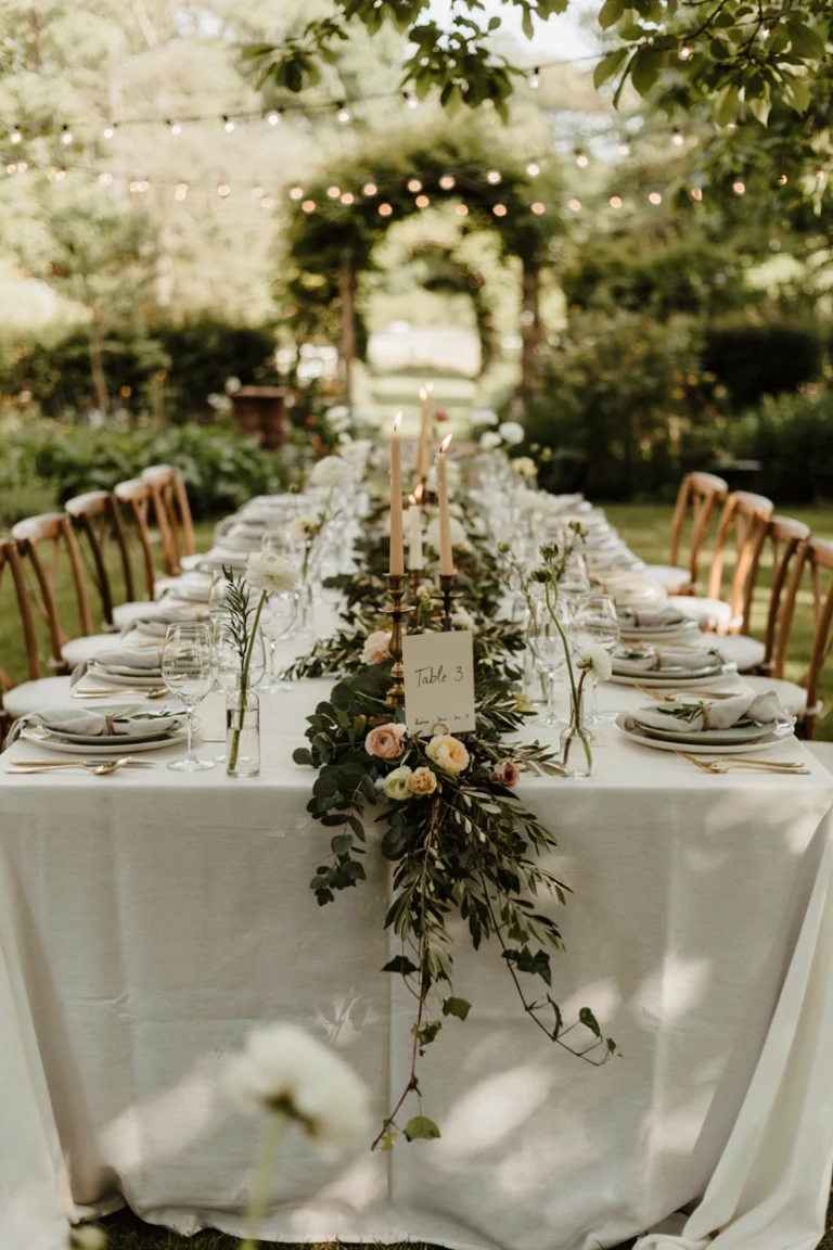 15 Green and White Wedding Table Decor Ideas That Feel Effortlessly Elegant