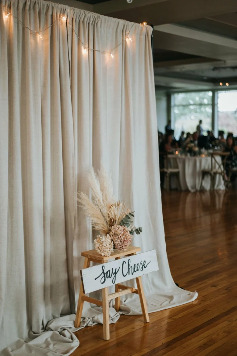 25 Small Wedding Photobooth Ideas That Feel Bigger Than Your Guest List